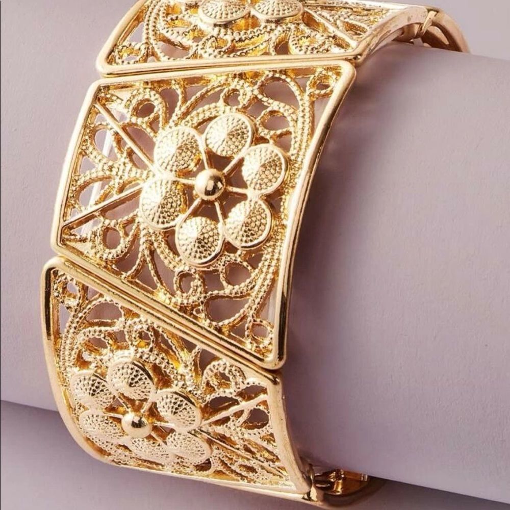 ✨ flower 🌸 bracelet ✨ - Picture 6 of 8